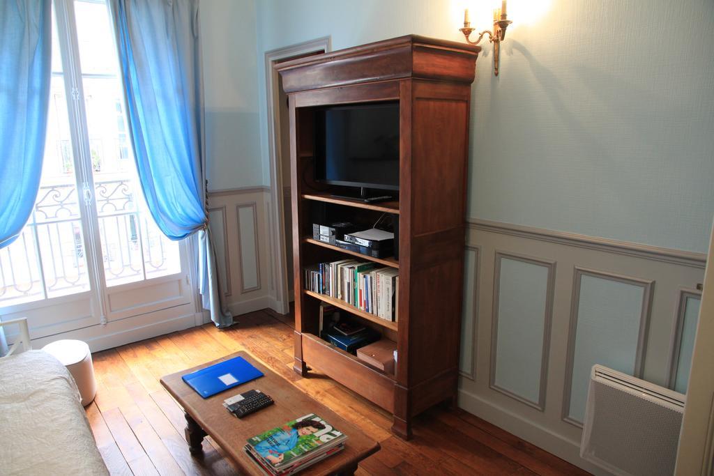Apartment Lourmel Paris Rom bilde